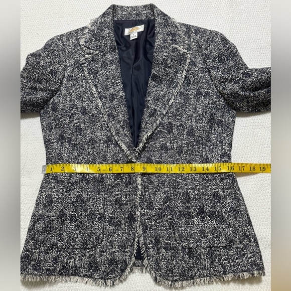 Talbots Women Size 4 Navy Blue White Boucle Tweed Fringe One Button Blazer - Picture 11 of 15